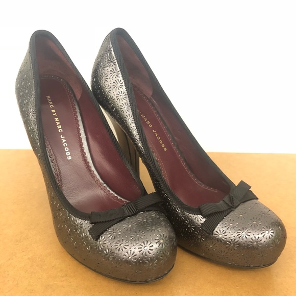 Gorgeous Marc Jacobs Heels - Picture 4 of 8